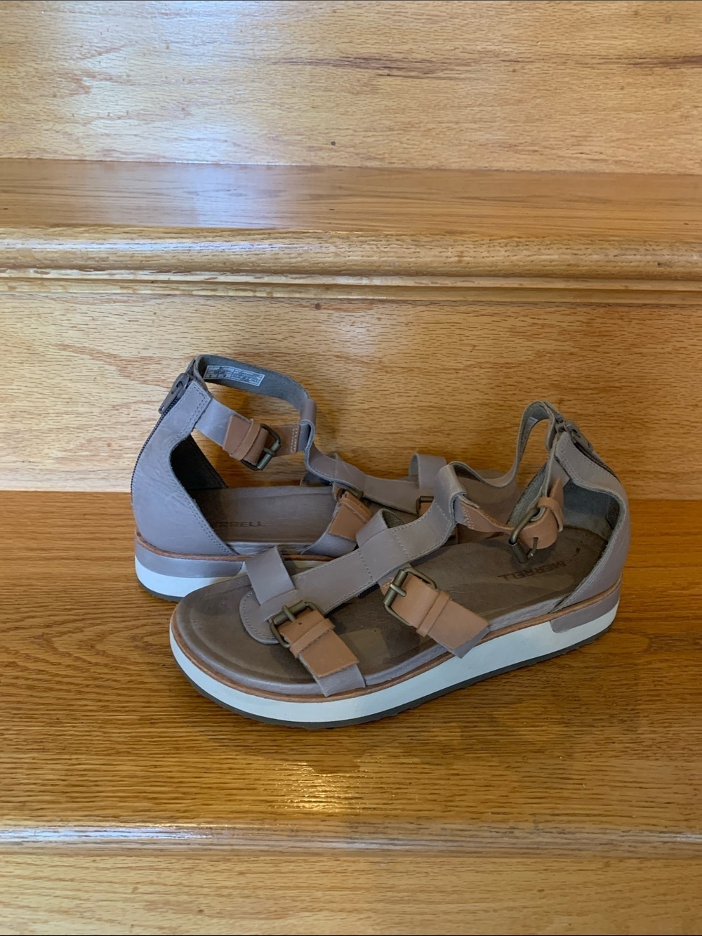 Merrell Roam Women's Taupe and Tan Strappy Midbuckle Platform Sandals